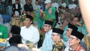 Warga Nahlatul Ulama ‘Tumplek Blek’ Penuhi Rumah Dinas Wali Kota Palembang