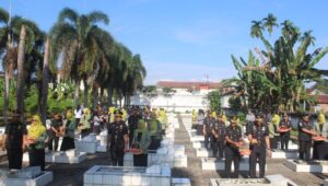Jelang Peringatan Hari Bakti Pemasyarakatan Ke-60, Lapas Lubuklinggau Lakukan Tabur Bunga