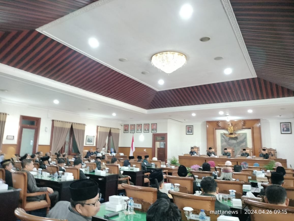 DPRD Kabupaten Tulungagung, Jawa Timur menggelar rapat paripurna, Jumat (26/4) Foto: Ferry Kaligis/Mattanews.co