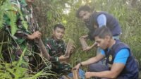 Patroli Darat, Bea Cukai Nanga Badau dan Satgas Pamtas RI-MLY Yonarmed 10 Roket Bradajamusti Temukan Gaharu