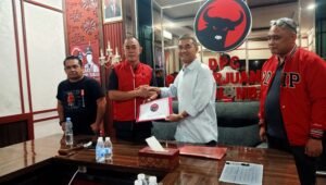 Firman Hadi Ambil Formulir Pendaftaran Bakal Calon Wali Kota Palembang