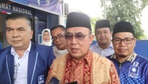 Eddy Santana Putra, Calon Gubernur Sumsel Orang Pertama Kembalikan Formulir di PAN 