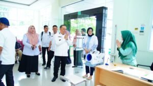 Pj Bupati Sandi Fahlepi Pastikan Layanan Publik Berjalan dengan Baik