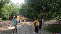 Gotong Royong Jumat Muara Dua Atasi Tumpukan Sampah, Ketua RW 03: Bersih Itu Sehat Bersih itu Indah