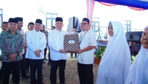 Lepas 270 JCH Muba, Pj Bupati Sandi Fahlepi Minta Jemaah Jaga Kesehatan