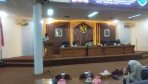 DPRD Batanghari Gelar Rapat Paripurna Bahas Pandangan Umum Fraksi atas LKPD 2023