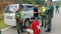 Antisipasi Arus Mudik Gawai TNI di Kapuas Hulu Wilayah Perbatasan Sweeping Jalan