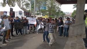 Aksi Koalisi Pers Sumsel Tolak Revisi RUU Penyiaran