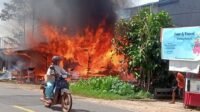 Akibat tabung Gas Meledak, Rumah Umar Hangus Terbakar
