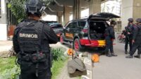 Gegana Polda Sumsel Amankan Tas yang Diduga Berisi Bom