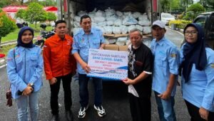 Bank Sumsel Babel Berikan Bantuan Kepada Korban Banjir di Baturaja, Muaradua dan Muaraenim