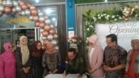 Bupati Eka Putra Hadiri Grand Opening Sakato Aesthetics