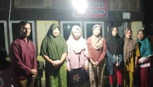Pemdes Kota Gading Empat Lawang Salurkan Honor Guru Ngaji, Guru PAUD dan Kader Posyandu
