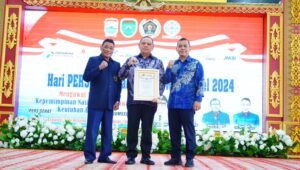 PWI Sumsel Beri Award Kepada Pj Sandi Fahlepi sebagai Sahabat PWI