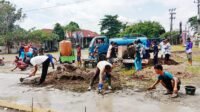 Tingkatkan Keswadayaan dan Semangat Gotong Royong dengan Bangun Lapangan Serbaguna