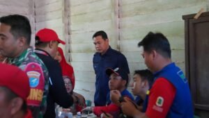 Kunjungi Tanjung Harapan, Bupati Kapuas Hulu Terima Aduan Tentang Pendidikan
