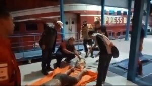 Mr X Ditemukan Tewas Terikat Rantai Besi dan Batubata di Perairan Sungai Musi
