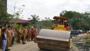 Bupati Kapuas Hulu Sebut Ruas Jalan Mataso – Ulak Pauk Embaloh Hulu di Anggarkan Rp 10 Miliar