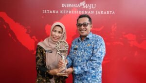 Terbaik Di Wilayah Sumatera, Bupati Eka Putra Terima penghargaan TPID Award dari Presiden RI