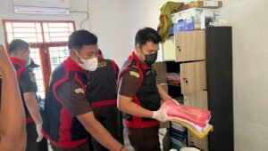Geledah Kantor Desa Bangun Rejo Dan PMD Kejari Labuhanbatu Amankan Surat Dan Dokumen Elektronik