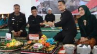 HUT Bhayangkara ke-78, Polda Kalbar dan Polres Kapuas Hulu Gelar Berbagi dengan Anak Yatim