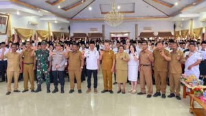 Serahkan SK PPPK Kepada Guru dan Nakes, Untung Tamsil Pesan Kerja dengan Penuh Tanggungjawab