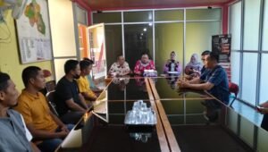 Disnakertrans Janjikan Solusi untuk 16 Eks Karyawan yang Dipecat Sepihak oleh PT Khandaq Sriwijaya Perkasa
