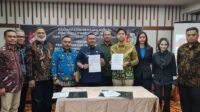 Komitmen Tingkatkan SDM Fakfak, Bupati Untung Tamsil MoU Dengan SMA Pelita Nusantara Bandung