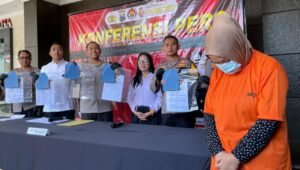 Investasi Lelang Emas Fiktif Raup Miliaran Rupiah, Pegawai Bank Dibekuk Satreskrim Polres Tulungagung