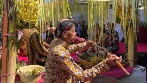 Jumat Pahing, Pemkab Tulungagung Gelar Prosesi Jamasan Pusaka Tombak Kanjeng Kyai Upas