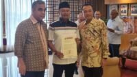 Maju Pilkada Fakfak, Untung Tamsil – Yohana Dina Hindom Kantongi Rekomendasi Partai Gerindra
