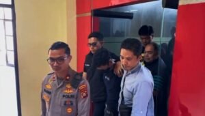 Tiga Minggu Sembunyi di Empat Lawang, Pembunuh Pegawai Koperasi Dicor Diamankan