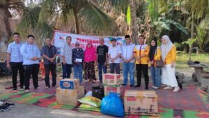 Bentuk Prihatin, Ikanas Labuhanbatu Berikan Bantuan Kepada Korban Kebakaran