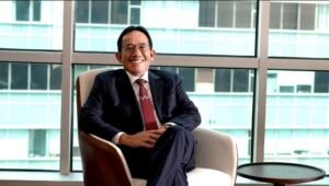 Dirut Bukit Asam (PTBA) Arsal Ismail Raih Penghargaan Industry Marketing Champion Sumsel