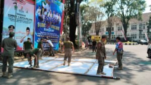 Matahari Kembar di Kota Malang, Banner Eks Pj Walikota Malang Masih Bertebaran, Kasatpol PP Kota Malang Buka Suara