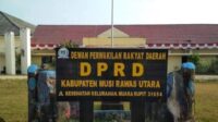 Sekwan Kabupaten Musi Rawas Utara Diduga Melarang Wartawan Masuk Kantor Sekretariat Dewan