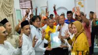 Ketua PBB Fakfak Serahkan BI-KWK Partai Pengusung Kepada Paslon Utayoh