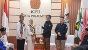 Paslon Ngesti-Mat Amin Pilih Hari ke Dua Lakukan Pendaftaran ke KPU Prabumulih