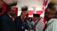 Paslon Santun Diantar Parpol Koalisi dan Masa Pendukung Daftar Ke KPU Fakfak