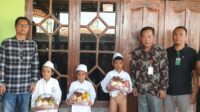 Acara Khitanan Massal oleh Yayasan Barokah Insan Beriman di Desa Cinangka Purwakarta
