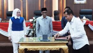 Wakil Bupati Batanghari Hadiri Rapat Paripurna DPRD, Sepakati KUA-PPAS APBD Tahun 2025