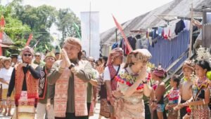 Wabup Kapuas Hulu Apresiasi Desa Batu Lintang Dusun Sungai Utik
