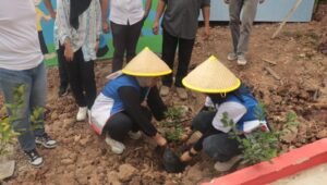 Aksi Jaga Bumi: Kolaborasi Pertamina dan Universitas Sriwijaya dalam World Cleanup Day dengan Penanaman Pohon dan Transfer Knowledge Program Lentera Talang