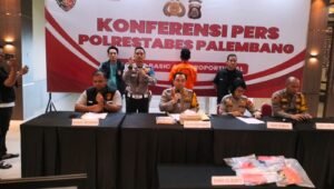 Beda Dukungan Paslon, Sesama Ormas Bentrok