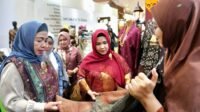 Pj Ketua TP PKK Melza Elen Setiadi Bangga Dekranasda Sumsel Ikut Pameran Kriyanusa 2024