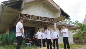 Pjs Bupati Kapuas Hulu Kunjungan Kerja di Kecamatan Bunut Hulu, Soroti Fasilitas Rumdis