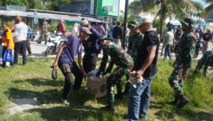 TNI – Polri Kompak Bersihkan Kawasan Reklamasi Fakfak