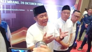 Debat Publik, Herman Deru dan Mawardi Yahya Saling Serang Argumen