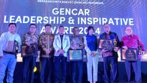 Berjasa untuk Gencar, Sejumlah Nama dan Institusi Diganjar Perhargaan
