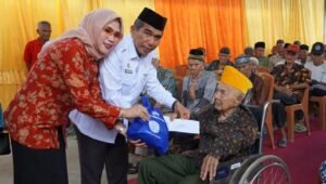 Jelang HUT RI, Pemkab OKI Gelar Aksi Peduli Veteran, Yatim dan Lansia